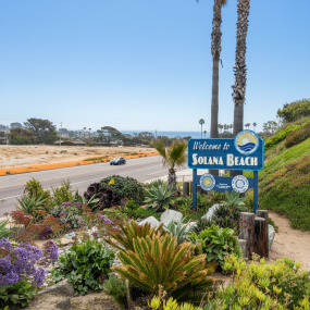 ultra-wide_aerial_drone_photography_of_the_welcome_to_solana_beach_monument_sign_in_solana_beach_ca_tgmo6ci7jkhgfpcnuh9a_0